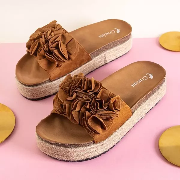 OUTLET Brown women's platform flip-flops Kalisa - Footwear